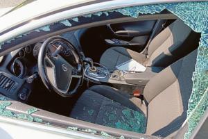 Spaccate sulle auto torna l’allarme in città