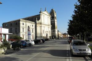 “Pioggia” di dossi nelle vie del centro