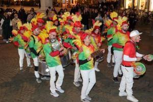 Il Carnevale chiude a ritmo di samba