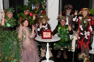 Attenti al lupo: si pappa il premio