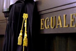 Le tre maestre vanno a processo