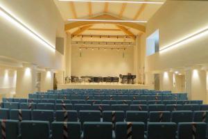 Carlos Bonell apre coi suoi riff