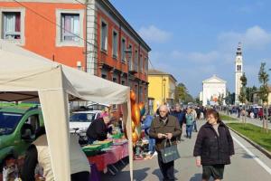 Il primo mercatino dell’hobbistica è ok