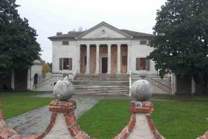 Alla Badoer le opere di Minassian