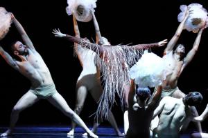 Un balletto che lega uomo e natura