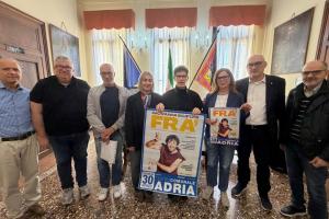 Fra Francesco, ed è pace al Comunale