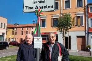 Fiocchi tricolori su 44 vie