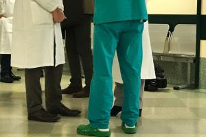 "Allarme liste d'attesa infinite per le visite in ospedale. Non si muore solo di Covid"