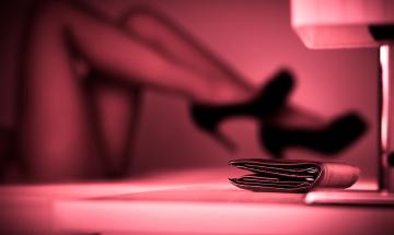 Prostitute nel finto centro benessere, un arresto