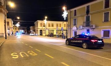 Arrestato con ancora il coltello in mano