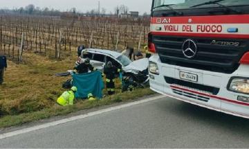 Grave incidente sulla strada per il mare, 5 feriti