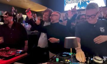 Claudio Cecchetto &ldquo;infiamma&rdquo; il Party: "La disco non morir&agrave; mai"