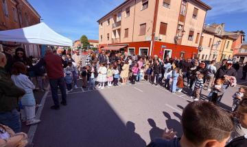 Festa grande con il "cozzo delle uova"