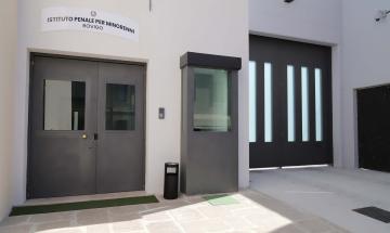 "Carcere minorile, mancano personale, infermieri, servizi e sicurezza"