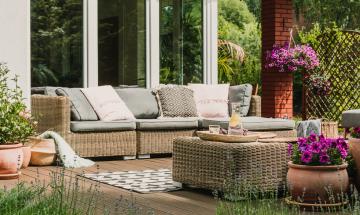 Giardino come rifugio urbano: il trend outdoor 2026 contro lo stress da citt&agrave;