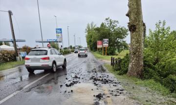 Buche e acqua, strada chiusa
