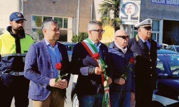 Tre rose per i tre carabinieri eroi