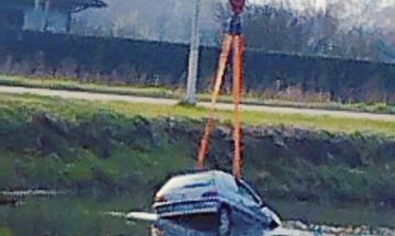 Con l’auto nel Ceresolo: salva