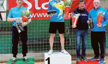 Campion si arrende in finale