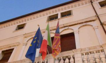 &ldquo;Manovra di risparmi, non di tagli&rdquo;