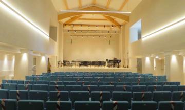 Carlos Bonell apre coi suoi riff