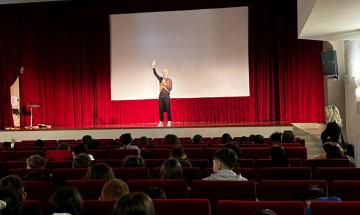 L&rsquo;Himalaya percorsa su due ruote