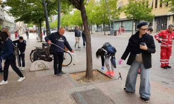 6.500 mozziconi e rifiuti