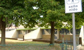 Iscrizioni all&rsquo;asilo &ldquo;di cartapesta&rdquo;