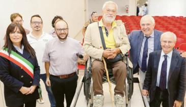 Il palco della sala accessibile a tutti