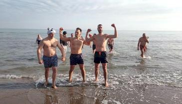 Un tuffo ghiacciato nel 2026 a Rosolina mare