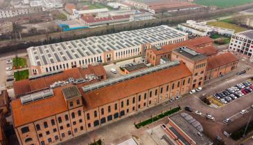 Q200,&ldquo;Qui, le basi del domani&rdquo;