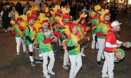 Il Carnevale chiude a ritmo di samba