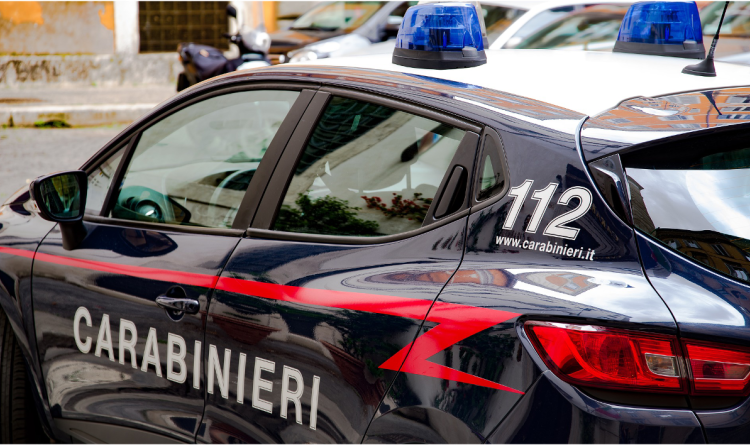26enne accoltellato davanti a un kebab