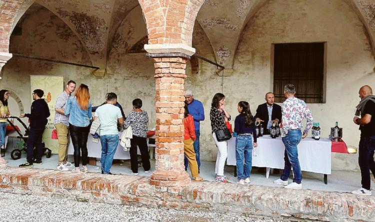 “Calici”, il bicchiere è pieno