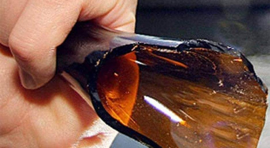 Lo sfregia a bottigliate: condannata a 8 anni