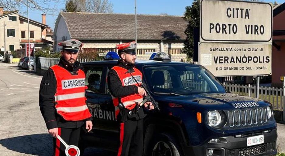 Evade per andare a fare la spesa: arrestato