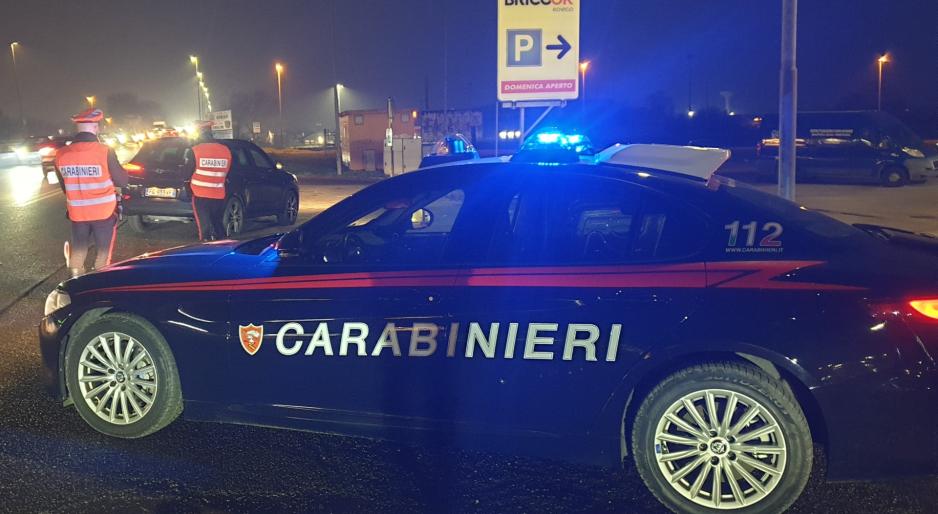 A 17 anni in giro col taglierino nella borsetta