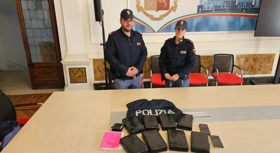 Cocaina nel motore: maxi sequestro da 10 kg di cocaina