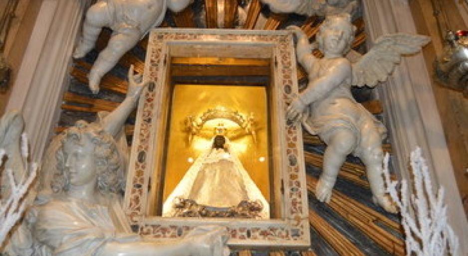 Furto choc, via gli ori alla Madonna del Pilastrello