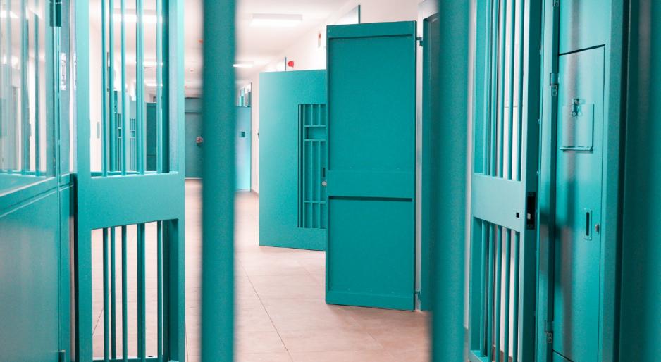 Detenuto del minorile s&rsquo;impicca, lo salvano